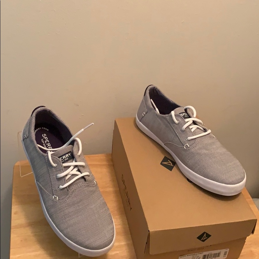 Sperry Bodie Washable Gray Lace-Up Washable Canvas Sneaker - Size 7